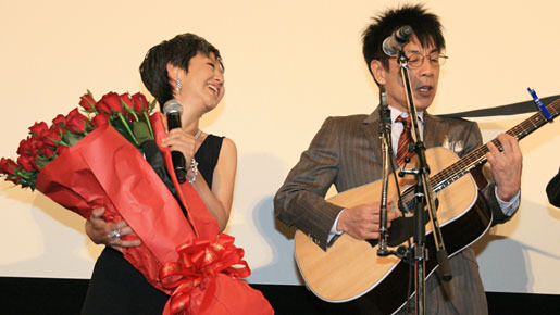 夫役のイッセーさんの歌声に惚れ惚れ