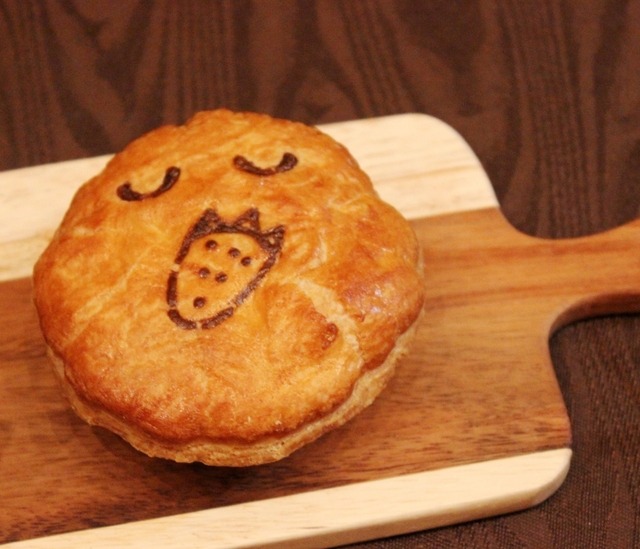 スイーツパイ（ストロベリーチーズ／日本オリジナルメニュー）