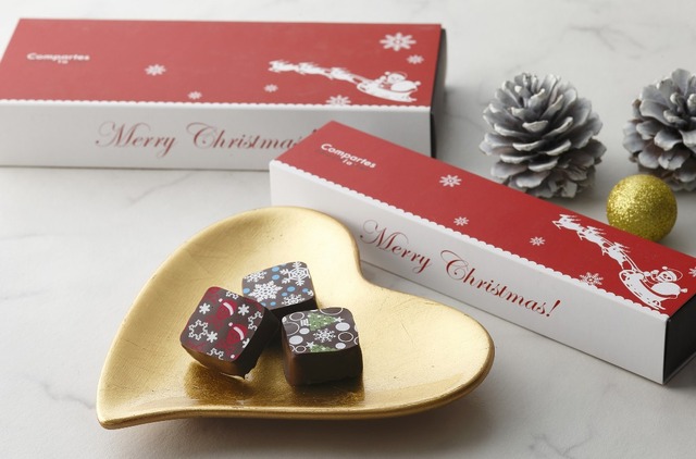 定番アイテムのオリジナルトリュフもクリスマスの特別なデザインで登場。