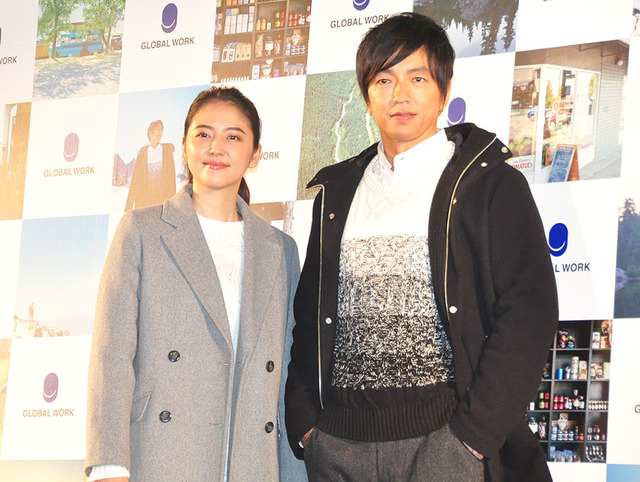 長澤まさみ、大沢たかお／「グローバルワーク」秋冬コレクション