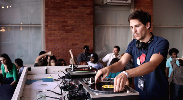 『EDEN／エデン』 - (C) 2014 CG CINEMA - FRANCE 2 CINEMA  - BLUE FILM PROD - YUNDAL FILMS