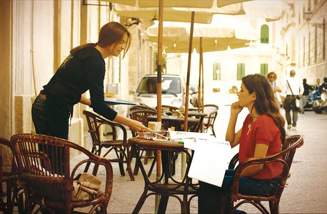 『カプチーノはお熱いうちに』-(C)2013 All rights reserved R&C Produzioni Srl - Faros Film