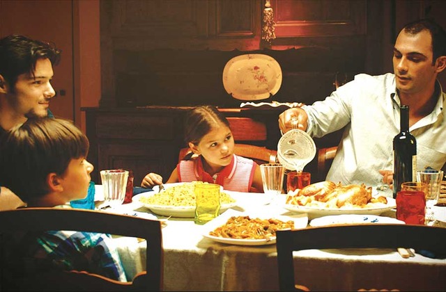 『カプチーノはお熱いうちに』-(C)2013 All rights reserved R&C Produzioni Srl - Faros Film