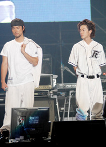 桐谷健太と佐藤健