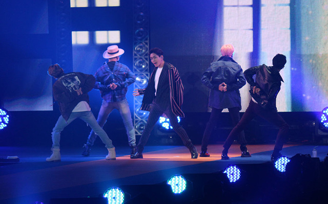 SHINee- (C) GIrlsAward 2015 AUTUMN／WINTER