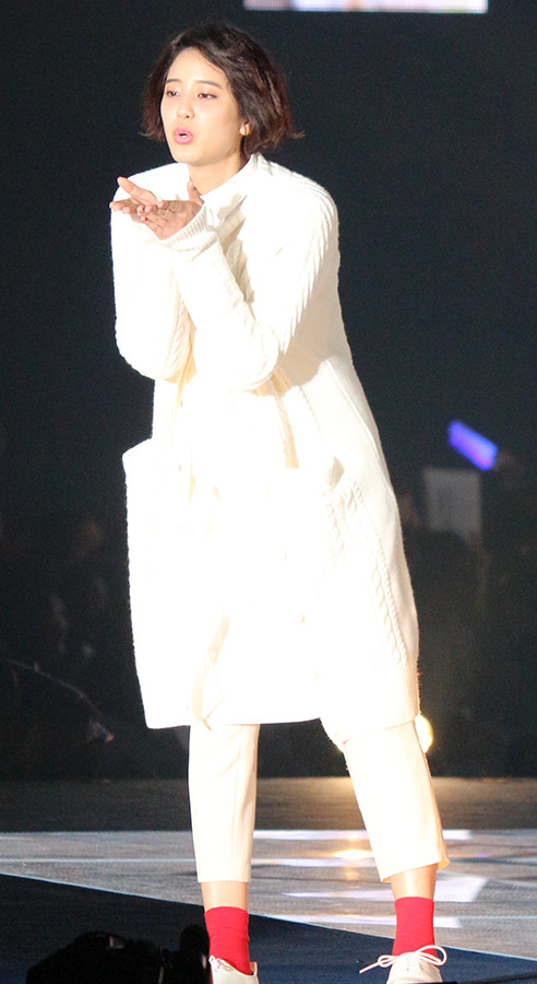 山崎紘菜- (C) GIrlsAward 2015 AUTUMN／WINTER