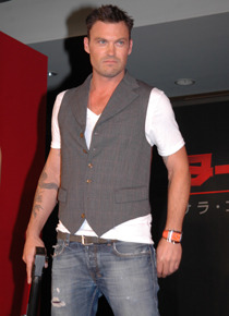 未来からやって来たデレク役のブライアン・オースティン・グリーン