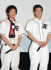 キャプテン・御子柴役の小出恵介と川藤先生役の佐藤隆太