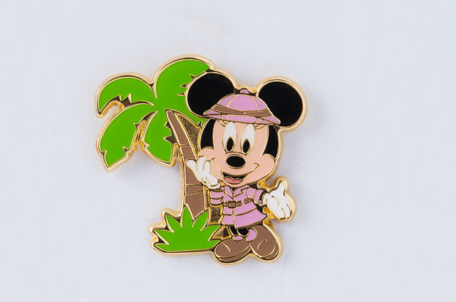 ミニーのオリジナルピン／「ジャングルカーニバル」