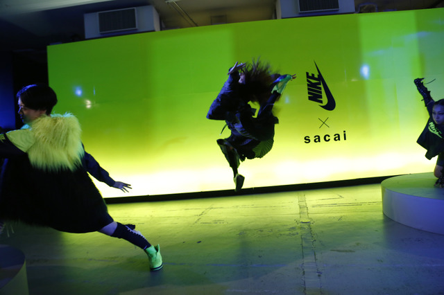 ナイキ ラボ×sacaiの2015 Fall＆ホリデーがローンチ。静と動の美しさをダンスで表現