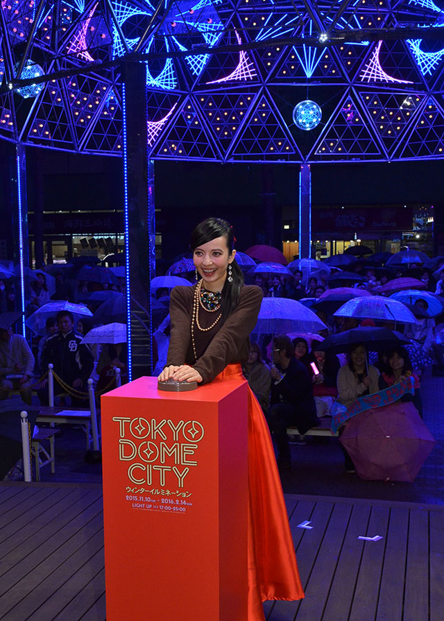 ベッキー／東京ドームシティ「ウィンターイルミネーション」オープニング点灯式