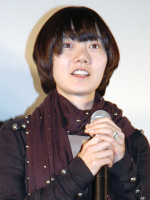 「こんな大切に日に火山が…」と苦笑い