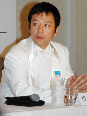 ペ・ドゥナが来ないでやきもき…