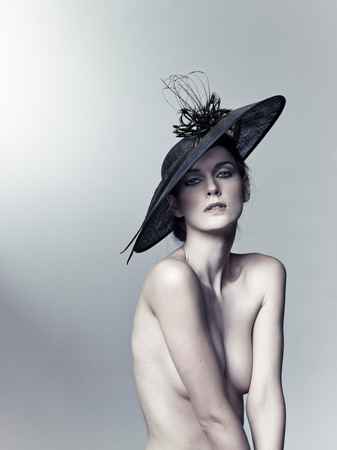 原田美砂の日本初の個展「『HATS OFF!』- 賛美の帽子 -」が開催