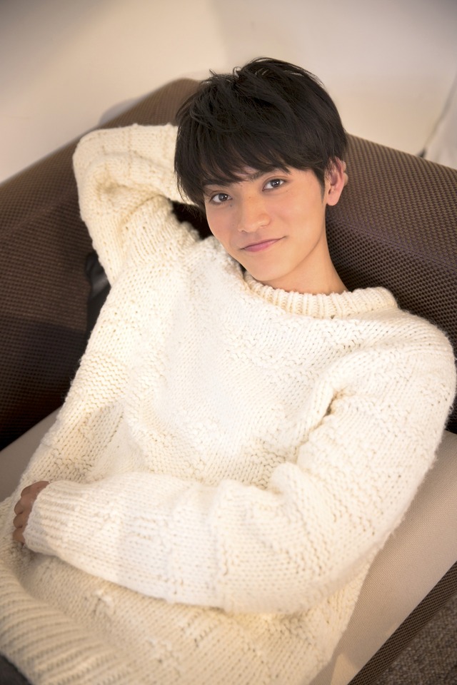 山本涼介、初のカレンダー発売