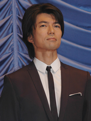 この顔でダジャレ連発の仲村トオル…それでもかっこいい