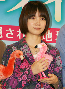 『ディズニーネイチャー：フラミンゴに隠された地球の秘密』　宮崎あおい