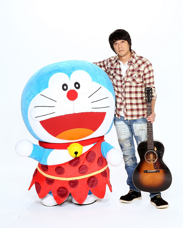 主題歌を担当する山崎まさよし - (C) 藤子プロ・小学館・テレビ朝日・シンエイ・ADK 2016