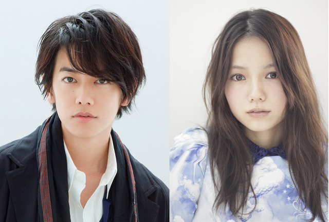 初共演を果たす、佐藤健（僕＆悪魔役）と宮崎あおい（初恋の“彼女”役）／映画『世界から猫が消えたなら』