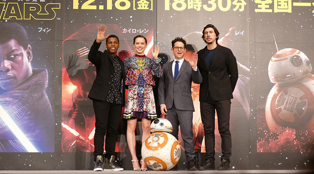 ジョン・ボイエガ、デイジー・リドリー、J.J.エイブラムス監督、アダム・ドライバー／『スター・ウォーズ／フォースの覚醒』来日記者会見