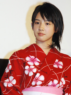 「役者としては神木くんの方が先輩ですから…」とちょっぴり困惑気味