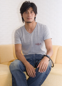 波に乗るだけじゃない、サーフィンの魅力とは？