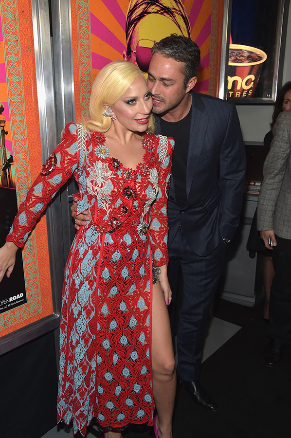 レディー・ガガ＆テイラー・キニー-(C)Getty Images