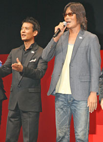 恒例となった豊川悦司の三本締めでイベント終幕