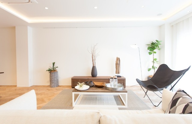 青山リノベーションスタジオ　カフェスペース　内観（リノベーションフロア）