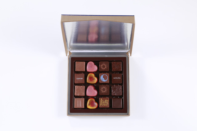 「カーヴ ア ショコラ 16個入 グラフィティ」