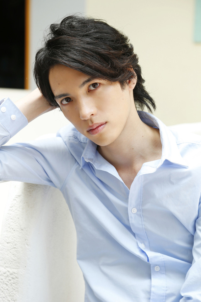 古賀公貴 役：輝