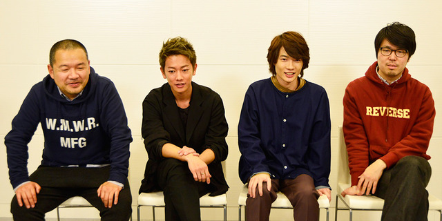 佐藤健＆神木隆之介＆大根仁監督＆川村元気プロデューサー／『バクマン。』特典映像収録風景-(C)2015 映画「バクマン。」製作委員会 -(C)大場つぐみ・小畑健／集英社