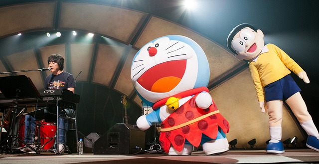 主題歌「空へ」を初披露する山崎まさよし