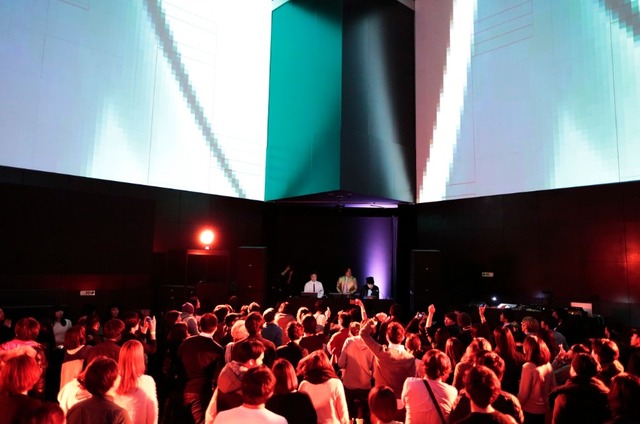 渋谷慶一郎プロデュース「Digitally Show」　2月26日（金）、六本木ヒルズ 森タワー52階 東京シティビューにて