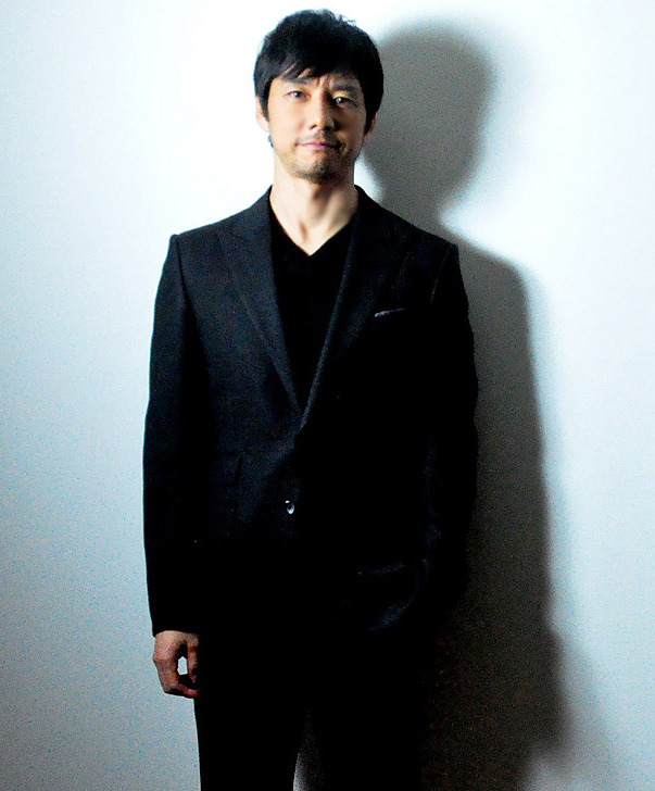 『女が眠る時』西島秀俊／photo：Naoki Kurozu