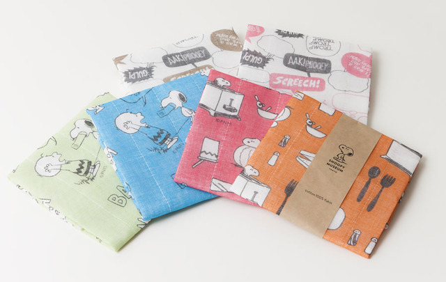 「中川政七商店」蚊帳生地のふきん - (C) Peanuts Worldwide LLC