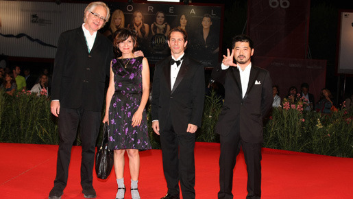 アジアを代表するホラー監督として登場した清水監督（右）