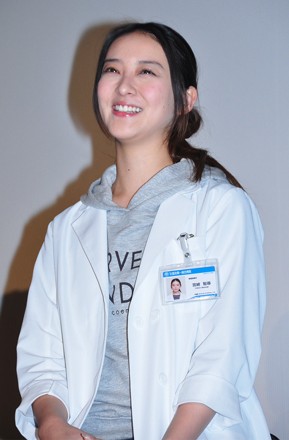 武井咲／「フラジャイル」第8話OL限定試写会