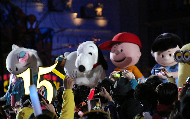 15周年グランドオープン前夜祭 (C) ＆ (R) Universal Studios. All rights reserved.