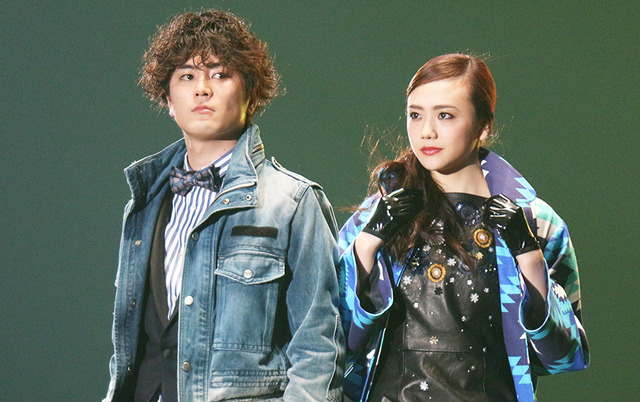 間宮祥太朗＆松井愛莉-(C)TOKYO GIRLS COLLECTION　2016 S／S