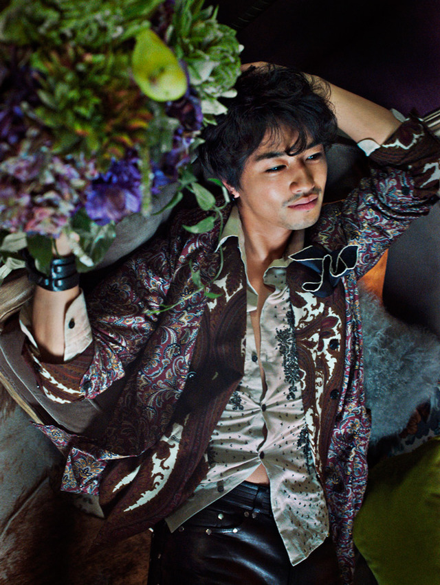 斎藤工 - (C) mika ninagawa