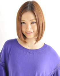 『ATOM』　上戸彩　photo：Yoshio Kumagai