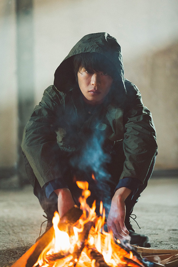 田中圭写真集「R」中面サンプル