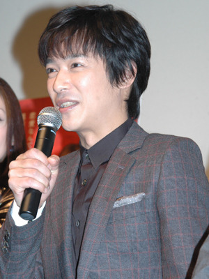 『クヒオ大佐』初日舞台挨拶