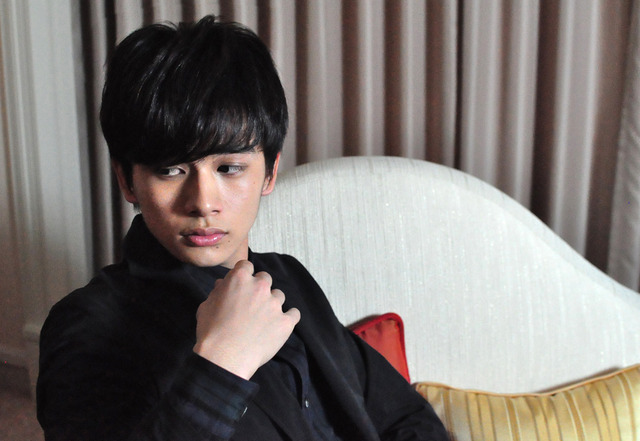 北村匠海『あやしい彼女』／photo：Naoki Kurozu