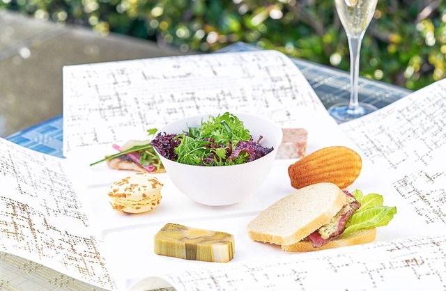 「ル・ジャルダン・ドゥ・ツイード」 軽食とデザートのセット「GINZA Box」1日限定30箱