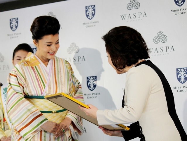 藤原紀香が、和の美しさを体現している「WASPAアンバサダー」に就任