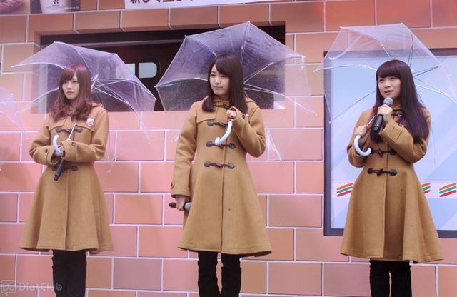 白石麻衣、高山一実、秋元真夏