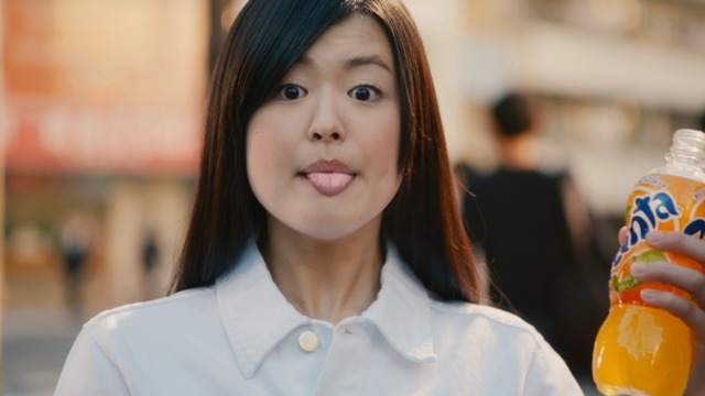 新TVCM「ファンタ『おいしさハジケる！』」篇