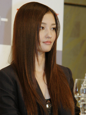 『アサルトガールズ』完成会見